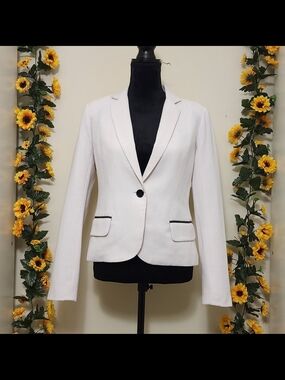 Kenar White Single-Button Notch Lapel Blazer with Black Trim